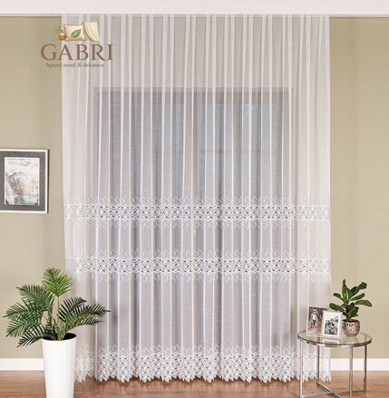 Metrážové záclony s aplikací na markizetě bílé Gabri-081928-2025