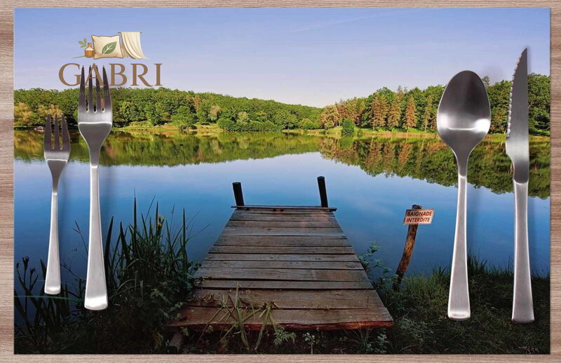  Prostírání na stůl - Molo