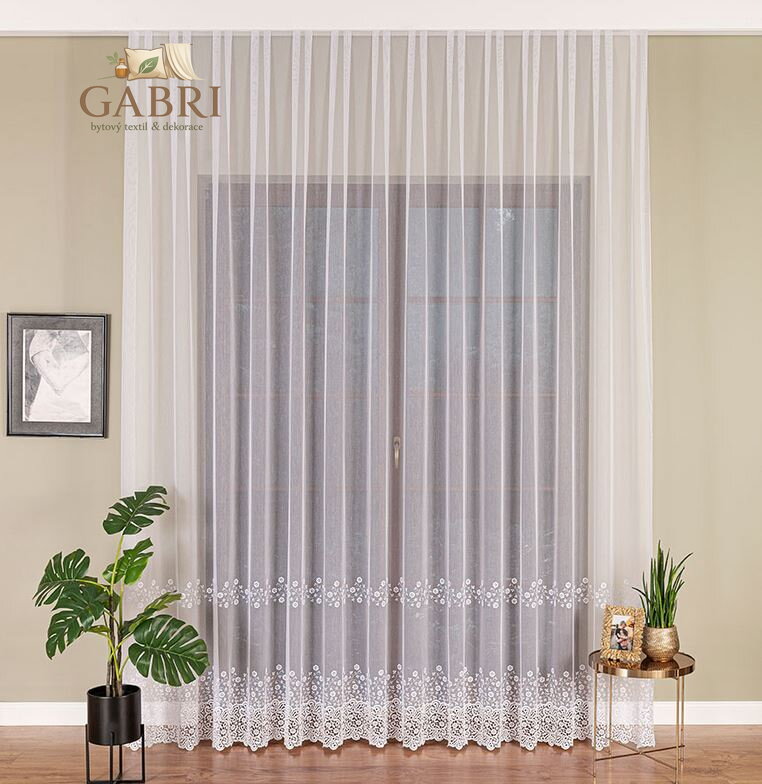 Metrážové záclony s aplikací na markizetě bílé Gabri-112956-2025