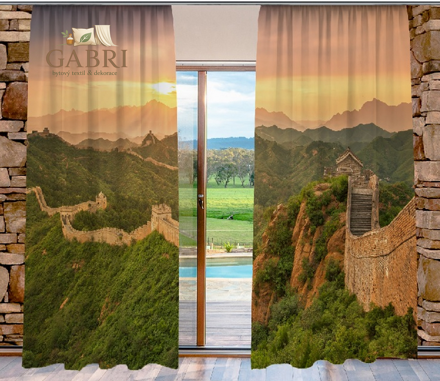 Závěsy dekorační tištěné 2x140x250cm - Čínská zeď