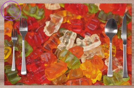  Prostírání na stůl - Medvídci gum.