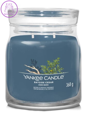 Svíčka Yankee Candle signature střední - BAYSIDE CEDAR ( 40472 )