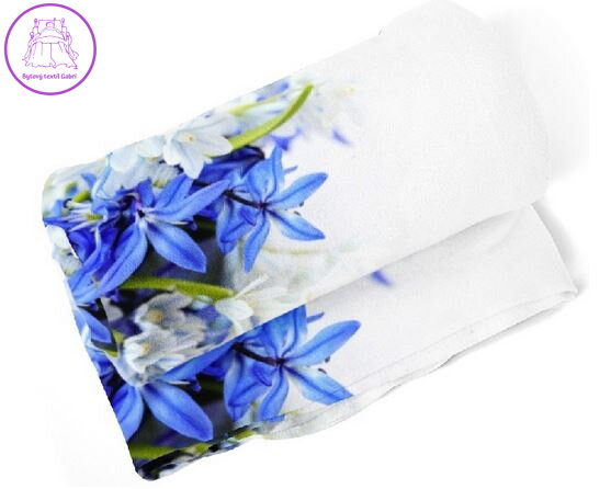 Fleecová fotodeka - Modré a bílé květy více rozměrů 