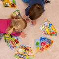 2Kids Toys Dřevěné puzzle Kruh propojitelné 6 v 1