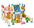 2Kids Toys Dřevěná stavebnice Zámek barevný