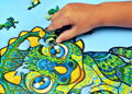 PUZZLER DŘEVO Milý Charlie 21x29cm dekorativní barevná skládačka 100 dílků
