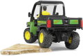BRUDER 02490 John Deere Gator XUV 855D set s figurkou řidiče