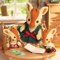 Sylvanian Families rodina žiraf set 4 figurky žirafí rodinka v krabici
