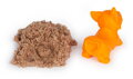 SPIN MASTER Kinetic Sand pejsek v boudě herní set kinetický písek 4 druhy