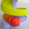 FISHER PRICE Baby kuličková dráha kočička věž + 5 kuliček pro miminko