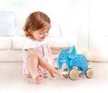 HAPE DŘEVO Sloník baby tahací na kolečkách *DŘEVĚNÉ HRAČKY*