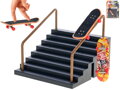 Skateboard prstový fingerboard herní set s rampou schodiště kov