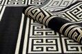 Kusový koberec Gloss 6776 86 greek black/gold