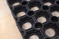 Venkovní čistící rohož guma Domino 22mm - na ven i na doma