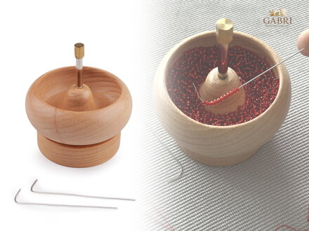 Dřevěný mlýnek k navlékání rokajlu Ø9 a 10 cm s jehlou