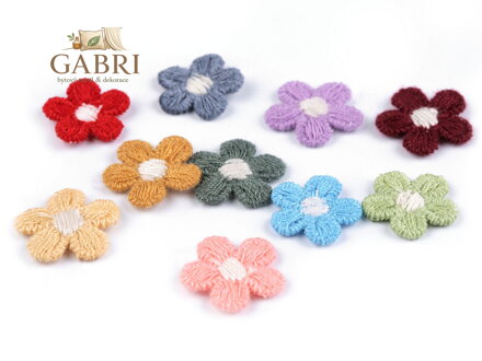 Vyšívaný květ Ø1,5 cm