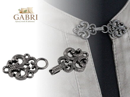Ozdobné filigránové zapínání