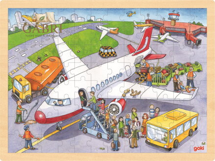 GOKI Dřevěné puzzle Na letišti 96 dílků