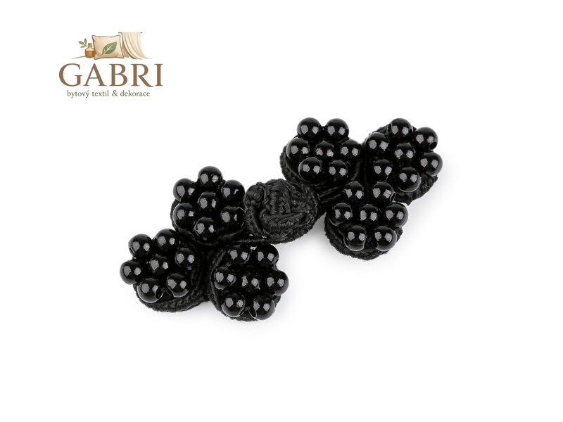 Ozdobné textilní zapínání s korálky
