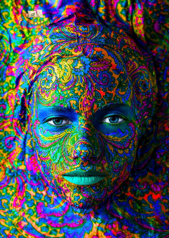 ENJOY Puzzle Umělecky nalíčená žena 1000 dílků