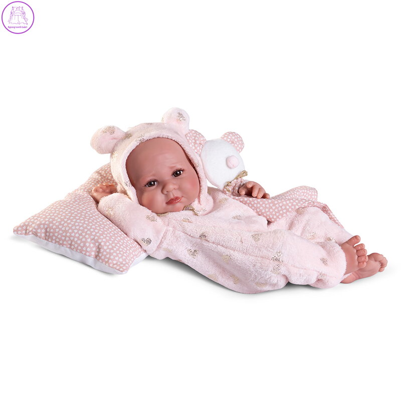 Novorozená panenka Erika v růžovém overalu s šátkem, 42 cm