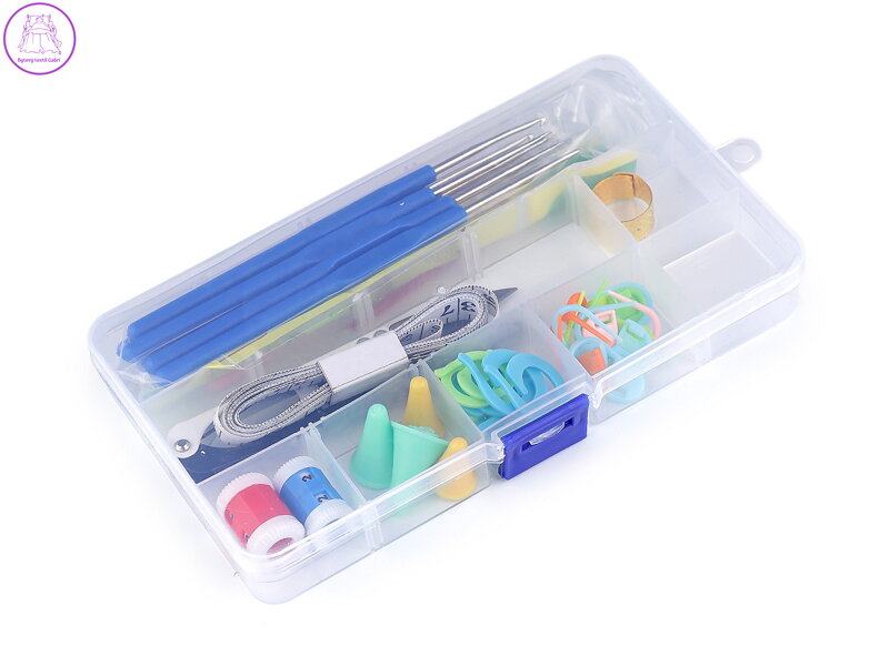 Sada háčků a pomůcek na háčkování v boxu