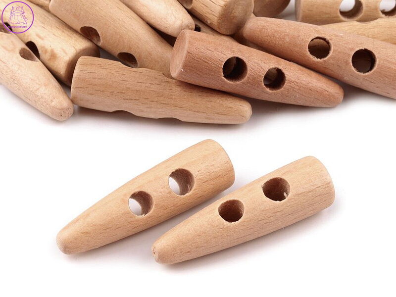 Knoflík dřevěný rohy 40 mm