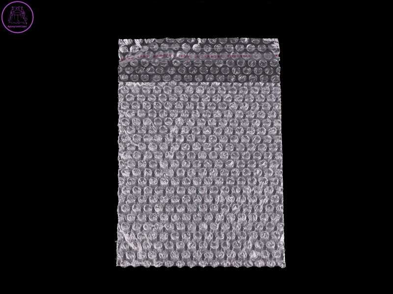 Bublinkové sáčky s lepicí lištou 12x15 cm