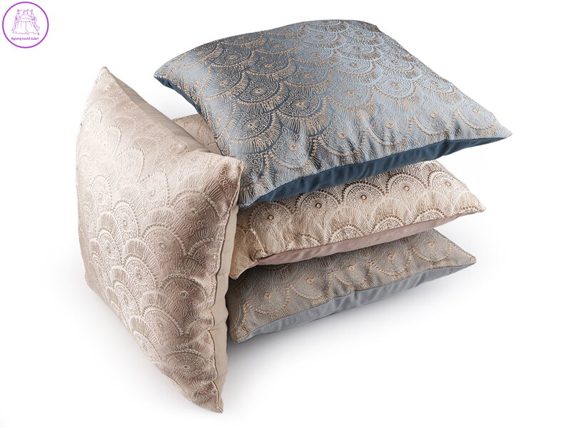 Povlak na polštář vyšívaný 45x45 cm