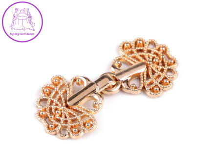 Ozdobné filigránové zapínání