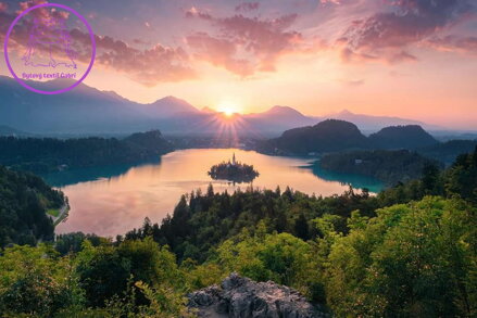 RAVENSBURGER Puzzle Bledské jezero, Slovinsko 3000 dílků