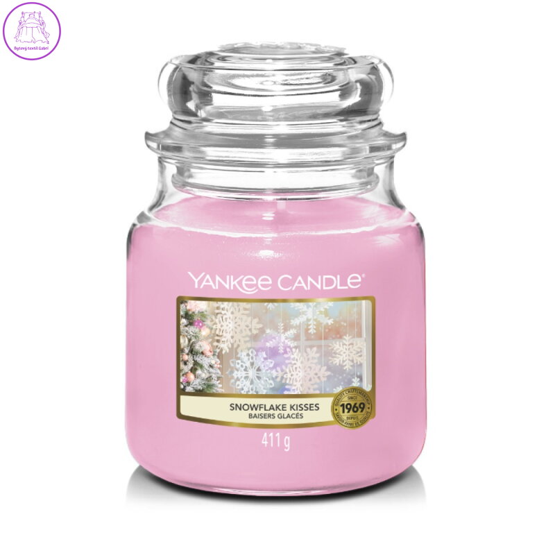 Sviečka Yankee Candle - Snowflake Kisses, stredná