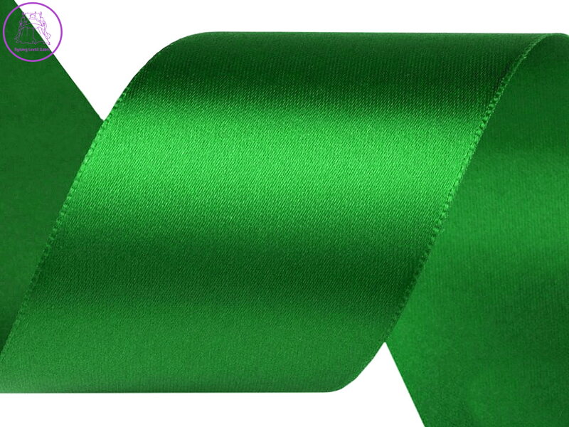 Atlasová stuha šíře 40 mm