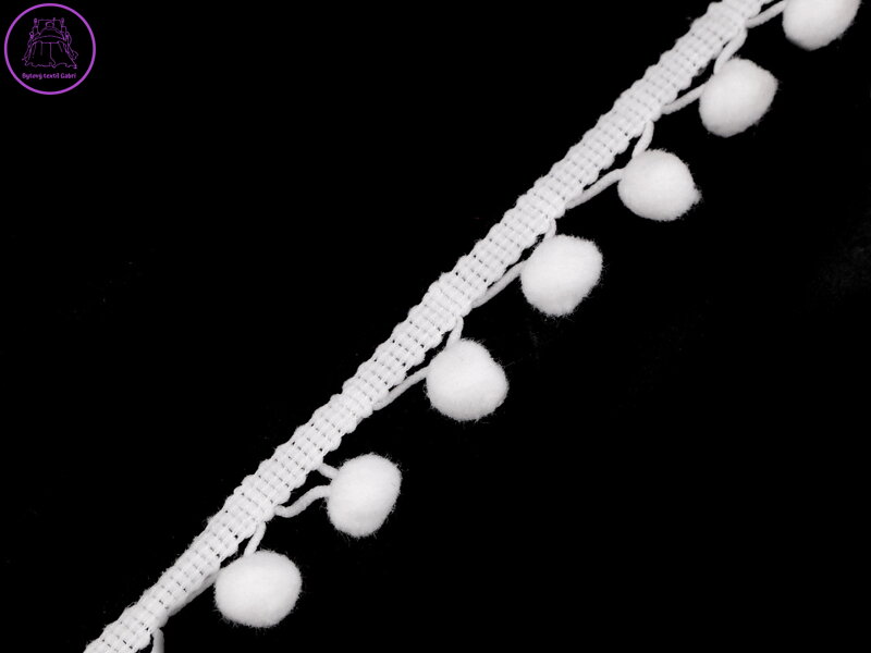 Prýmek šíře 30 mm s bambulkami Ø13 mm Prýmek šíře 30 mm s bambulkami Ø13 mm