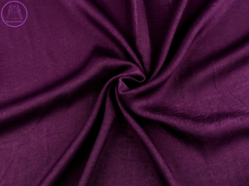 Imitace hedvábí s kovovým leskem