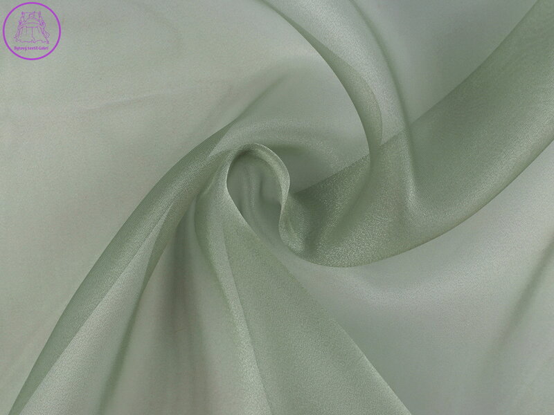 Organza s leskem