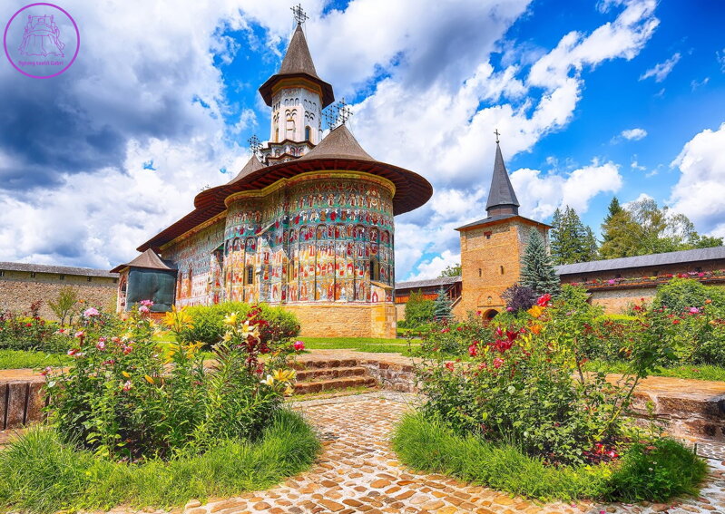 ENJOY Puzzle Klášter Sucevita, Sučeava, Rumunsko 1000 dílků ENJOY Puzzle Klášter Sucevita, Sučeava, Rumunsko 1000 dílků