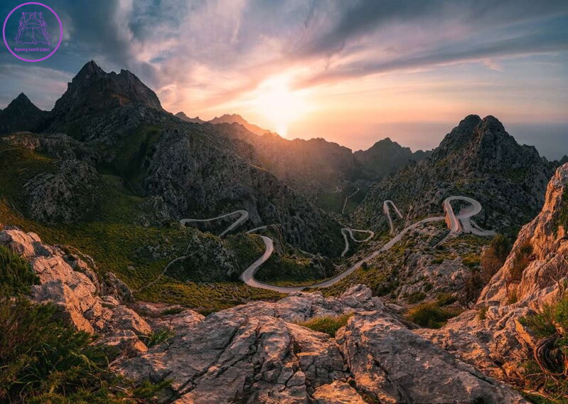 RAVENSBURGER Puzzle Dechberoucí hory: Pohoří Serra de Tramuntana, Malorka 1000 dílků RAVENSBURGER Puzzle Dechberoucí hory: Pohoří Serra de Tramuntana, Malorka 1000 dílků