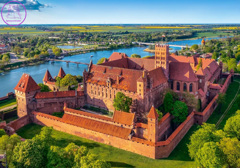 CASTORLAND Puzzle Hrad Malbork, Polsko 500 dílků