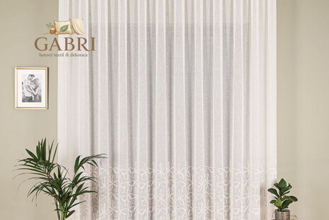 Jak správně pečovat o záclony a závěsy